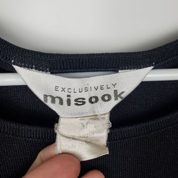 EXCLUSIVELY MISOOK Sleeveless Side Slit Tunic Tank Top Textured Knit Blouse - Picture 2 of 4